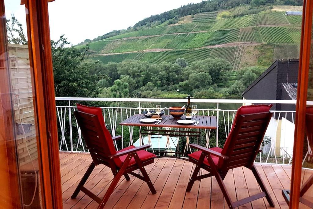 Casa Barzen - Stilvoll Urlauben An Der Mosel Apartment Reil Ngoại thất bức ảnh